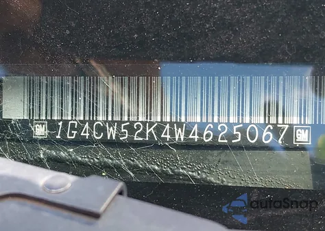 1998 Buick Park Avenue из США, поврежденный, VIN 1G4CW52K4W4625067